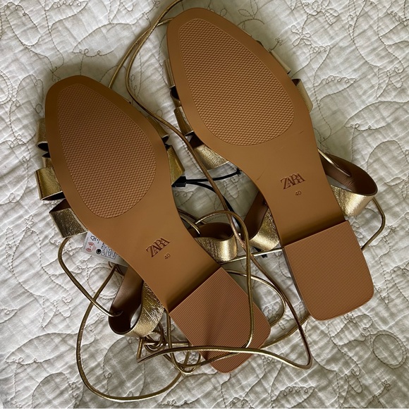 SOLD* Zara NWT Gold Strappy Gladiator Style Sandals Flats Size 40 8.5 US Women - Picture 5 of 7